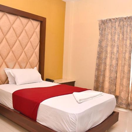 The Grand Park Hotel Chidambaram Exterior photo