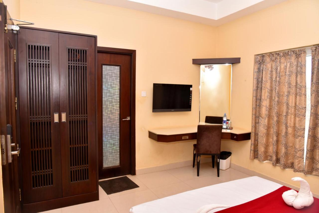 The Grand Park Hotel Chidambaram Exterior photo