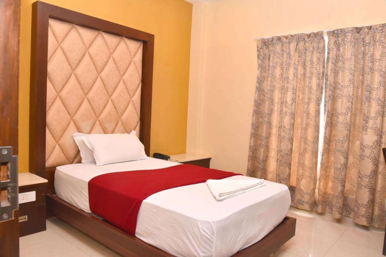 The Grand Park Hotel Chidambaram Exterior photo