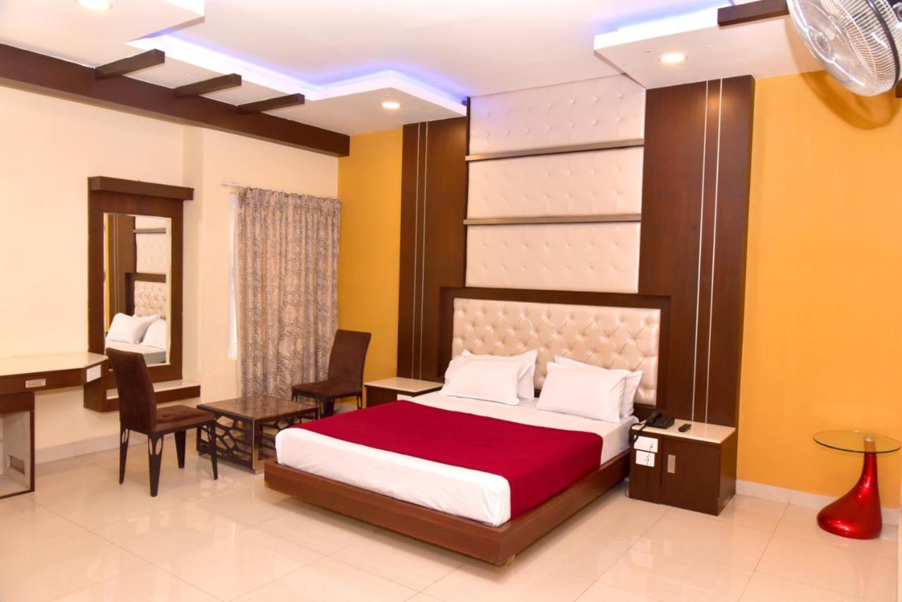 The Grand Park Hotel Chidambaram Exterior photo