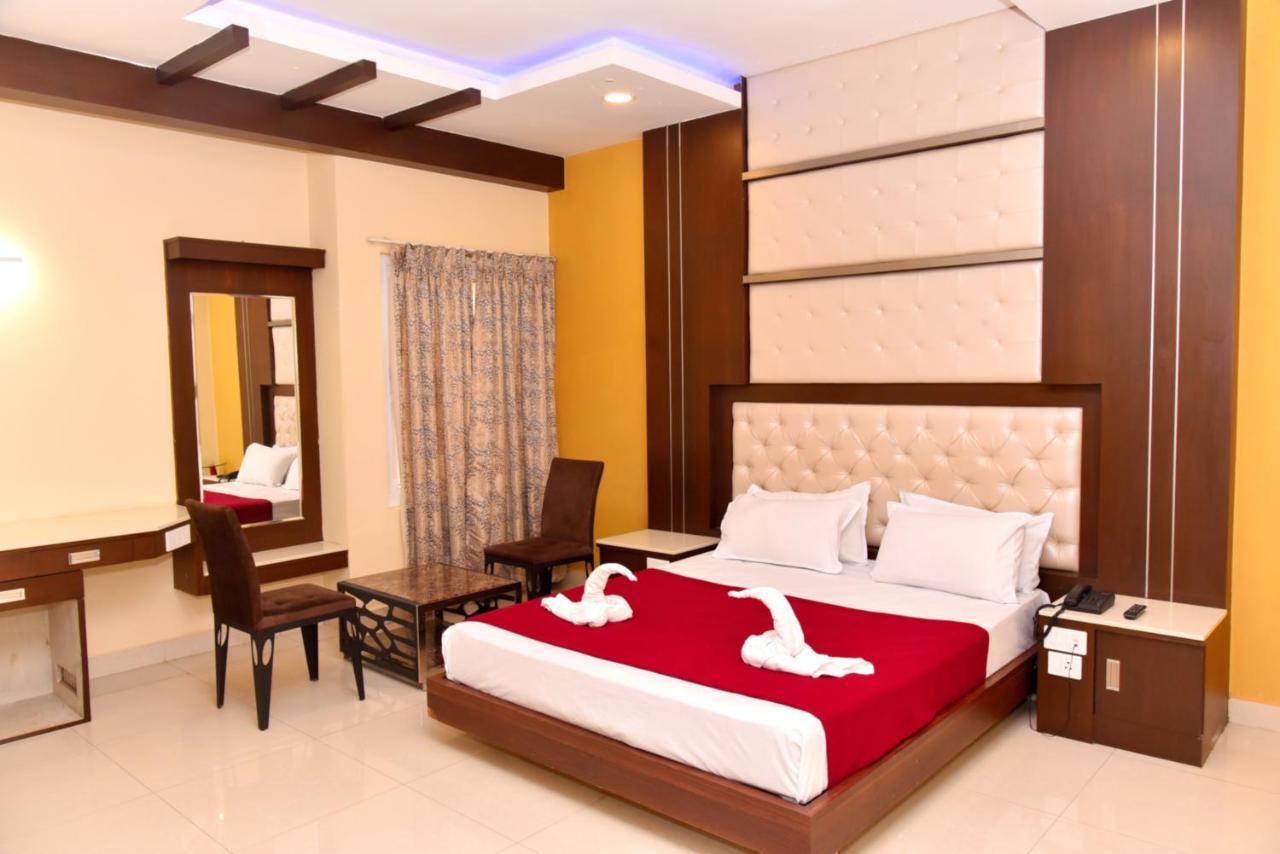 The Grand Park Hotel Chidambaram Exterior photo